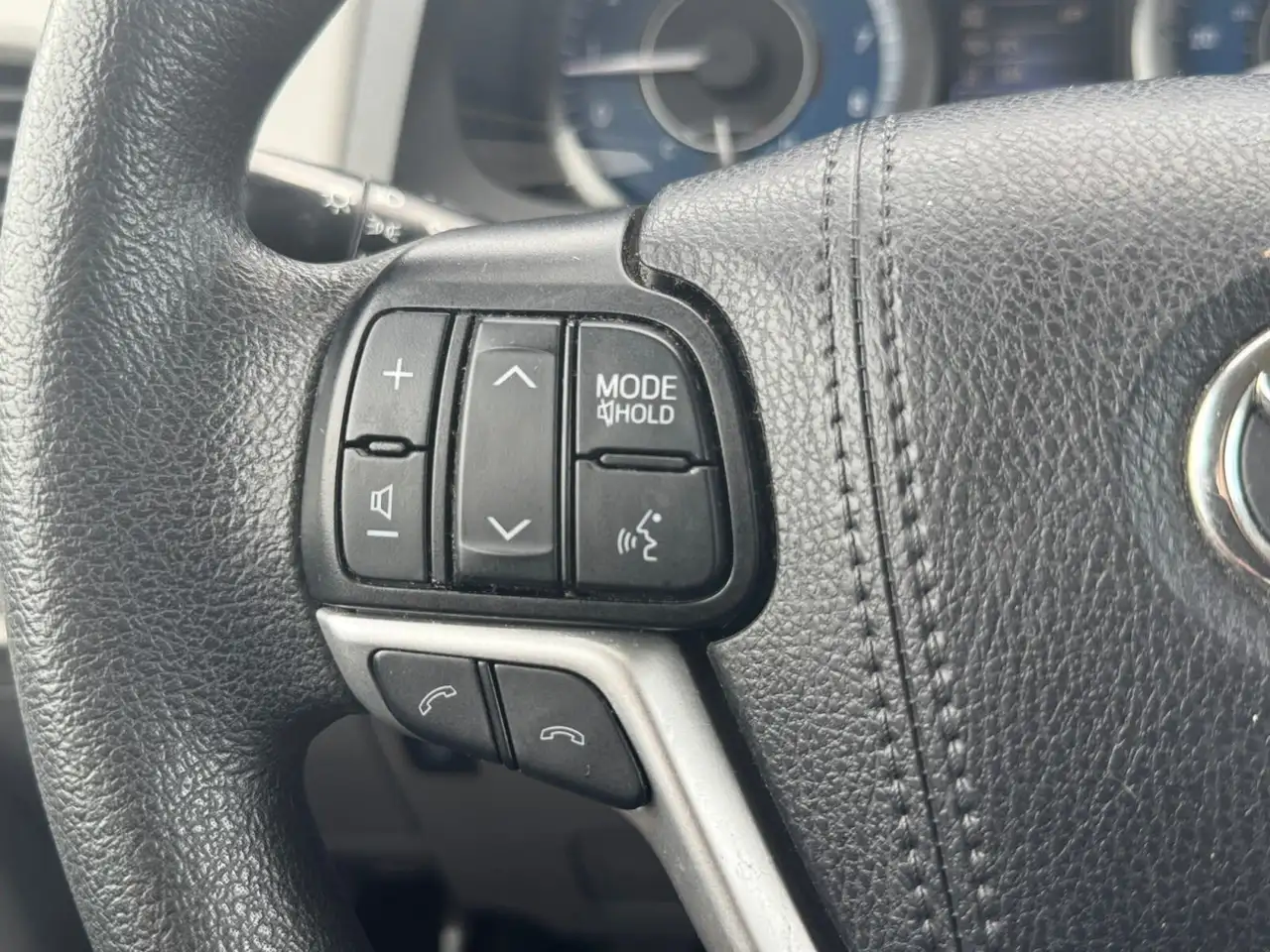 Toyota Sienna снимка Toyota Sienna
