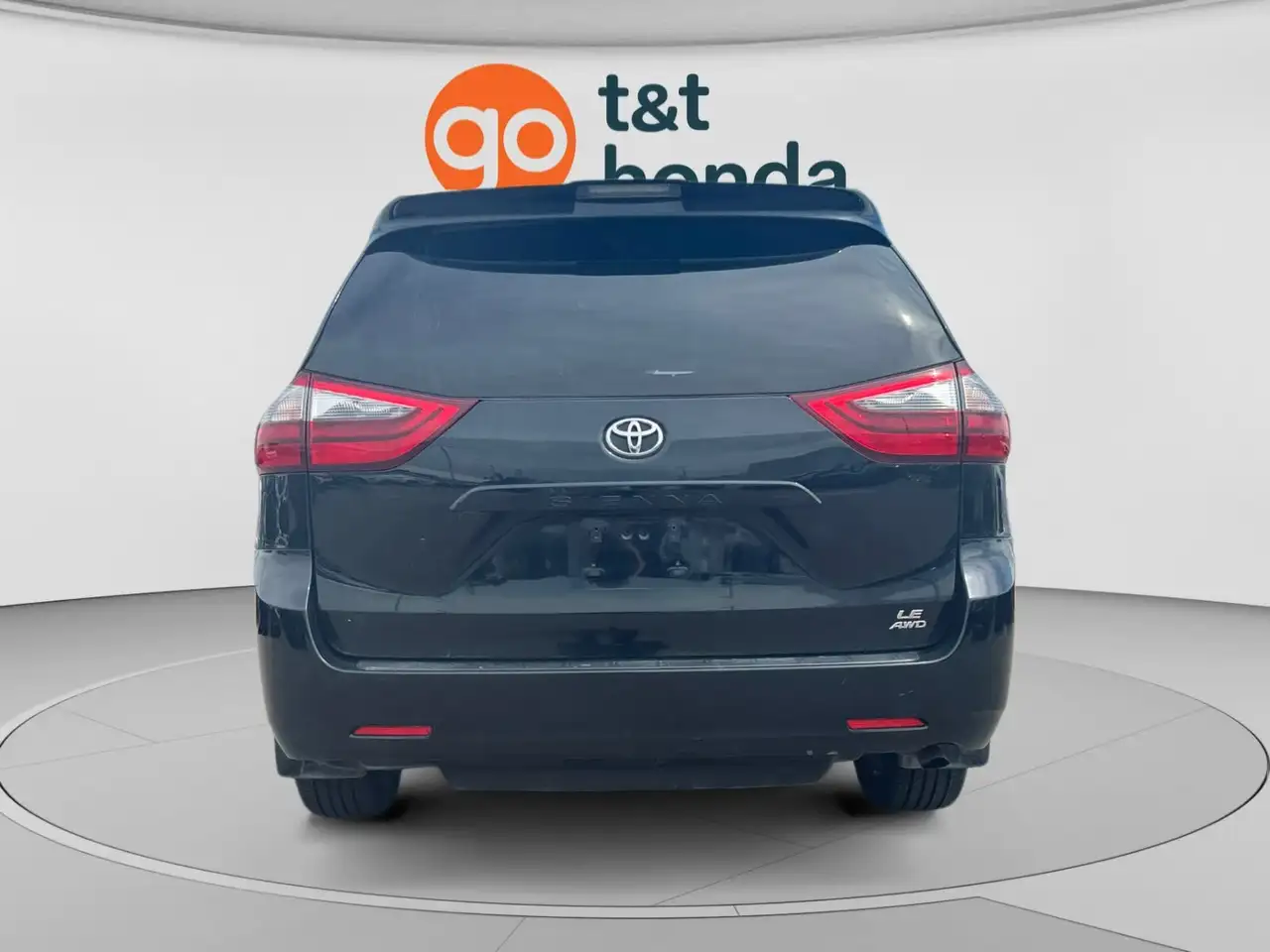 Toyota Sienna снимка Toyota Sienna