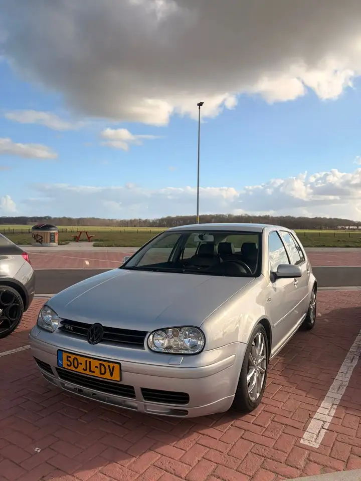 Volkswagen Golf 1.8-5V Turbo GTI, foto 11