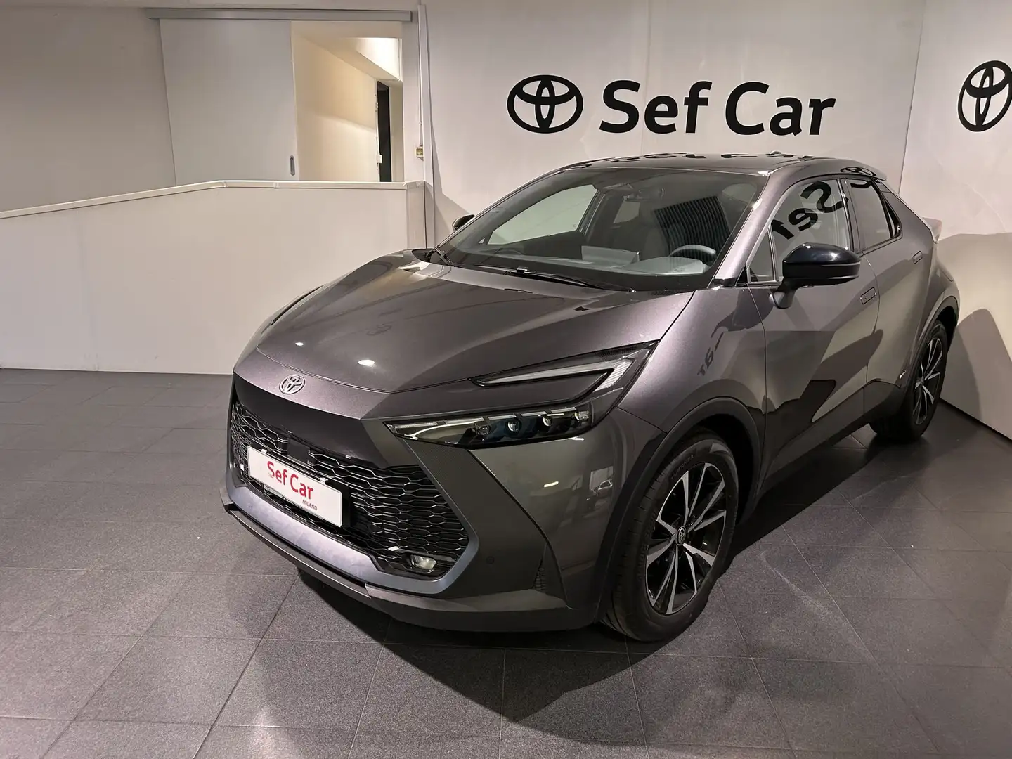 Toyota C-HR 2.0 HV AWD Trend KM 0 Grigio - 1
