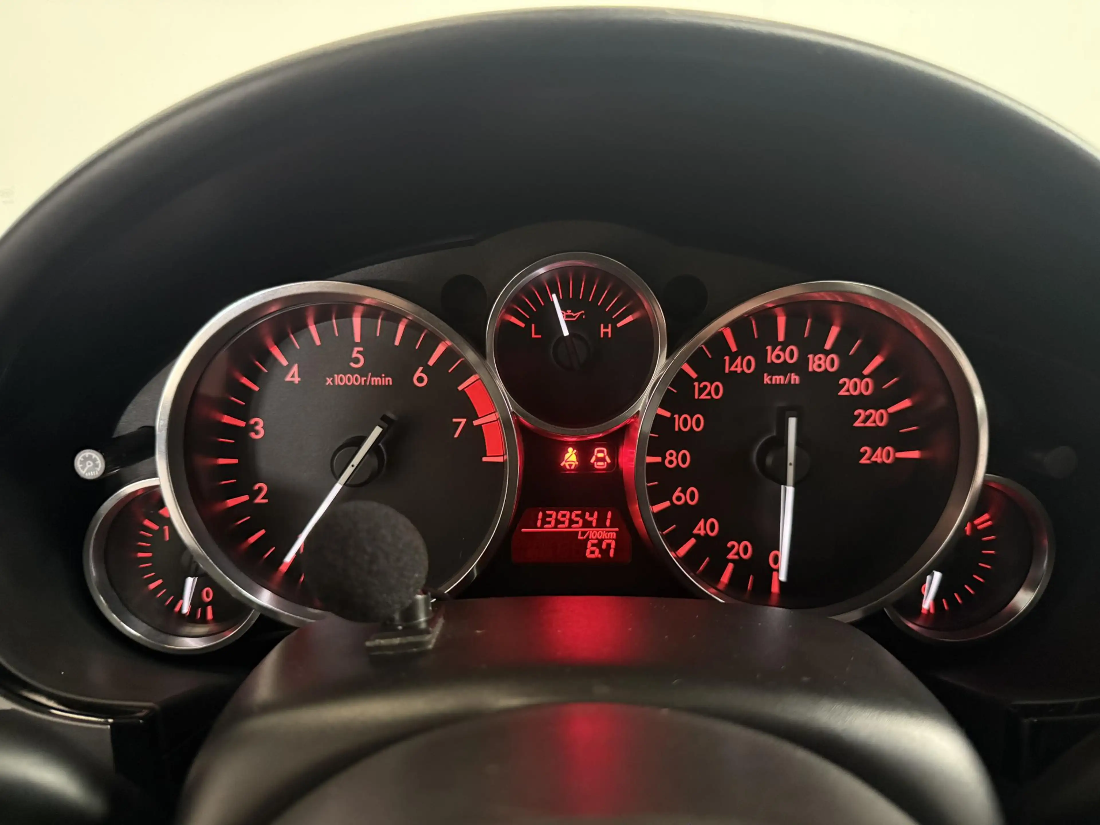 Mazda MX-5 Roadster Coupé 1.8 HANABI | HARDTOP | LEDER — photo 17