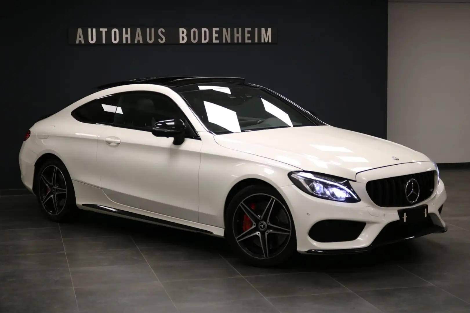Mercedes-Benz C 43 AMG Coupe 4Matic/PANO/360°/BURMESTER Weiß - 1