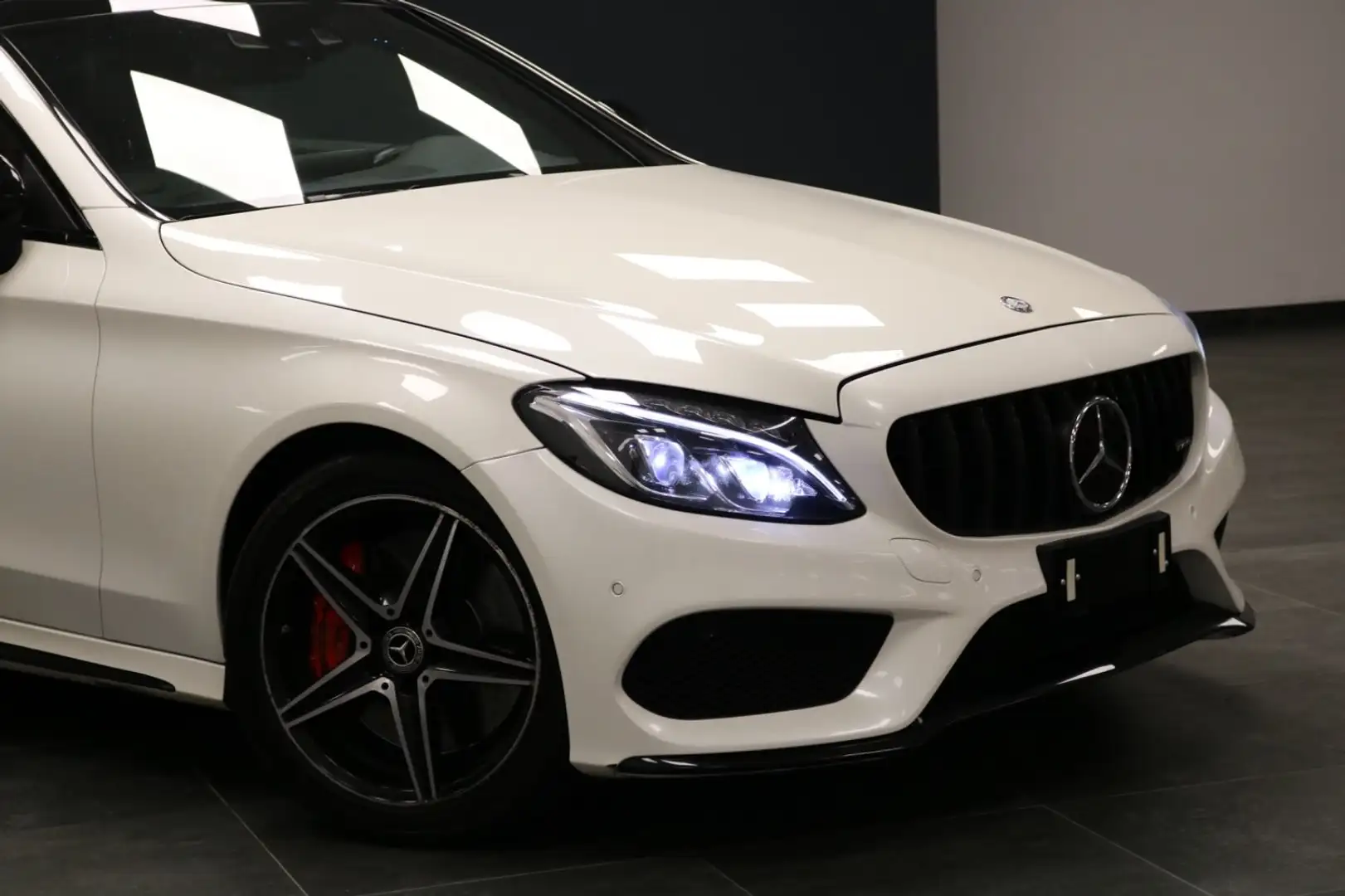 Mercedes-Benz C 43 AMG Coupe 4Matic/PANO/360°/BURMESTER Weiß - 2