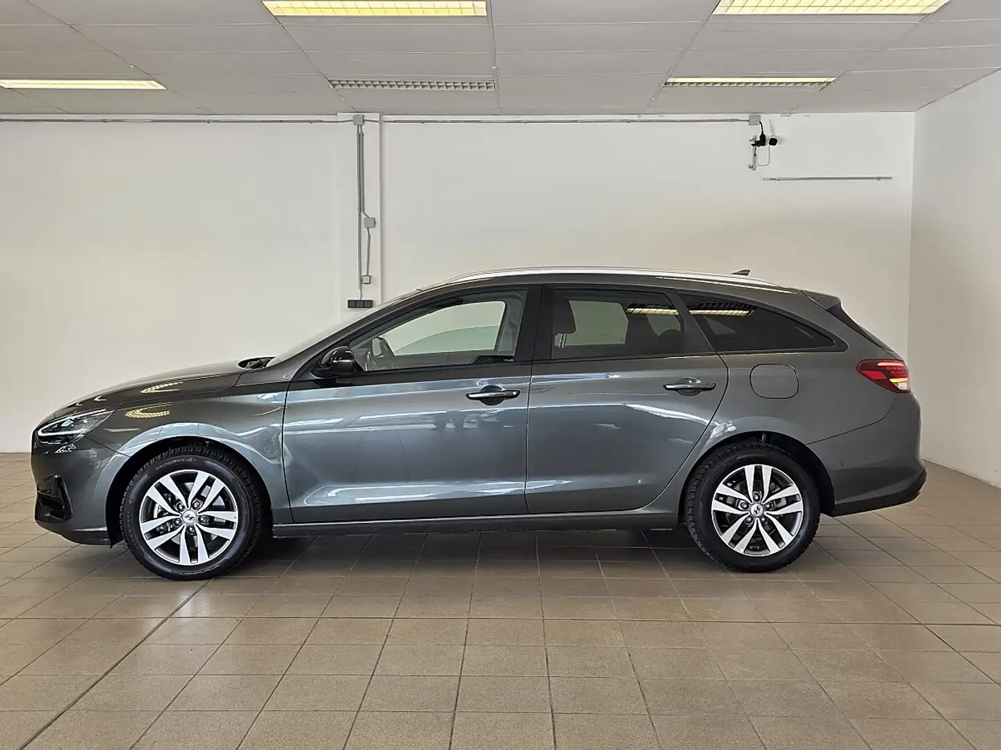 Hyundai i30 CW 1,0 T-GDI Edition 30 Plus Grau - 2