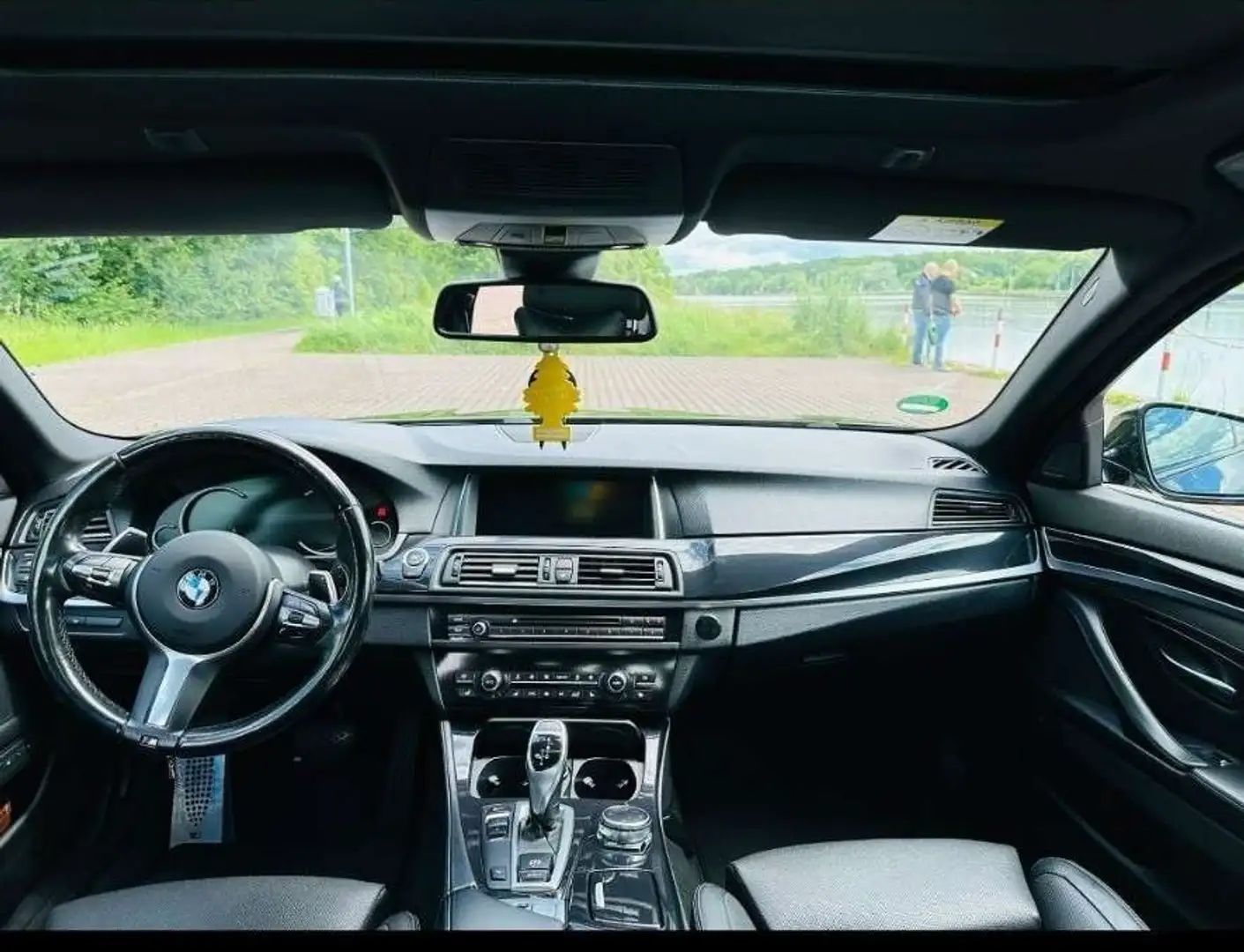 BMW 530 530d Sport-Aut. met M pakket en topuitrusting Noir - 2