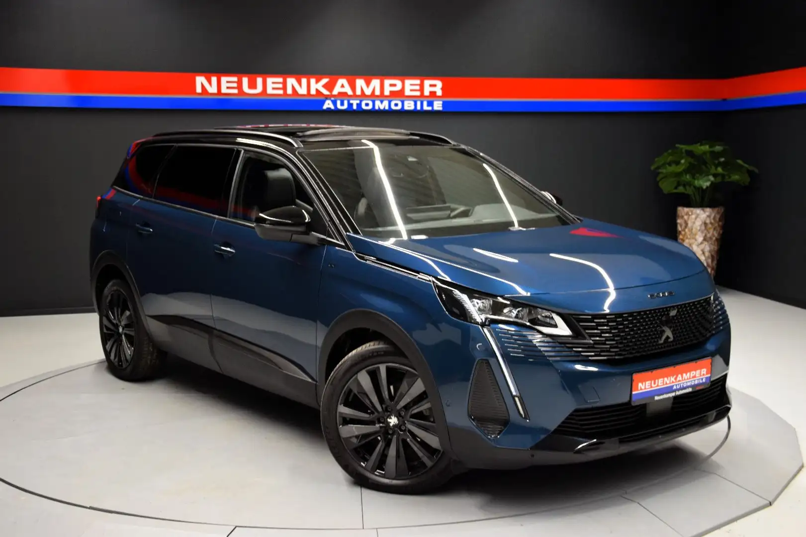 Peugeot 5008 GT 7-Sitze Panorama LED ACC Focal Alcantara Bleu - 1