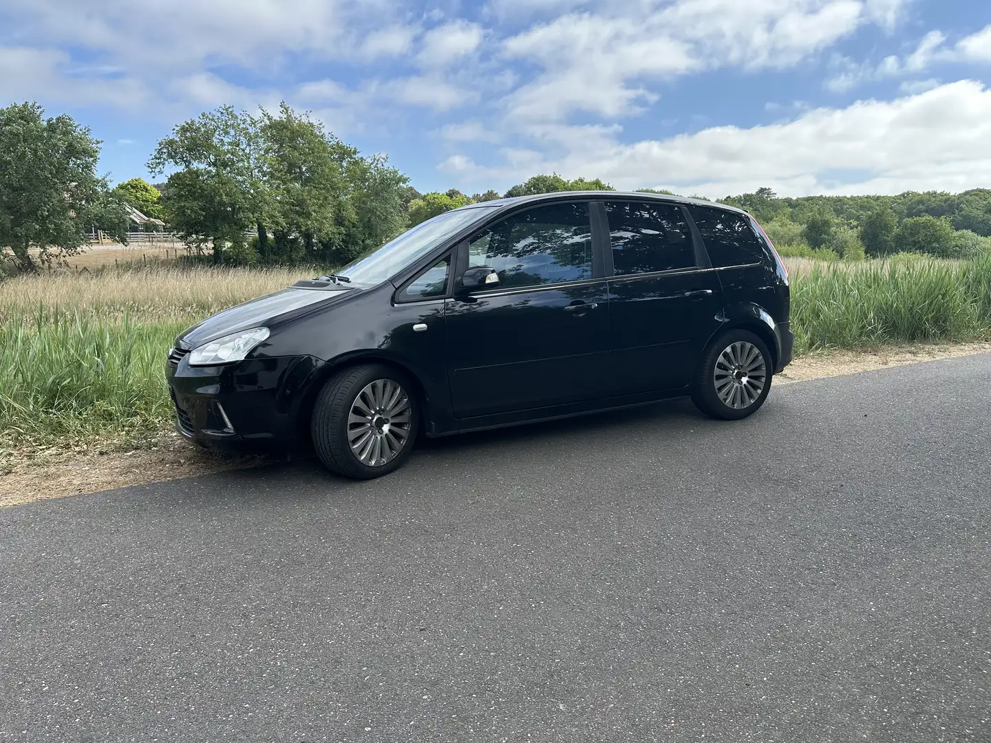Ford C-Max 2.0-16V Titanium Zwart - 1
