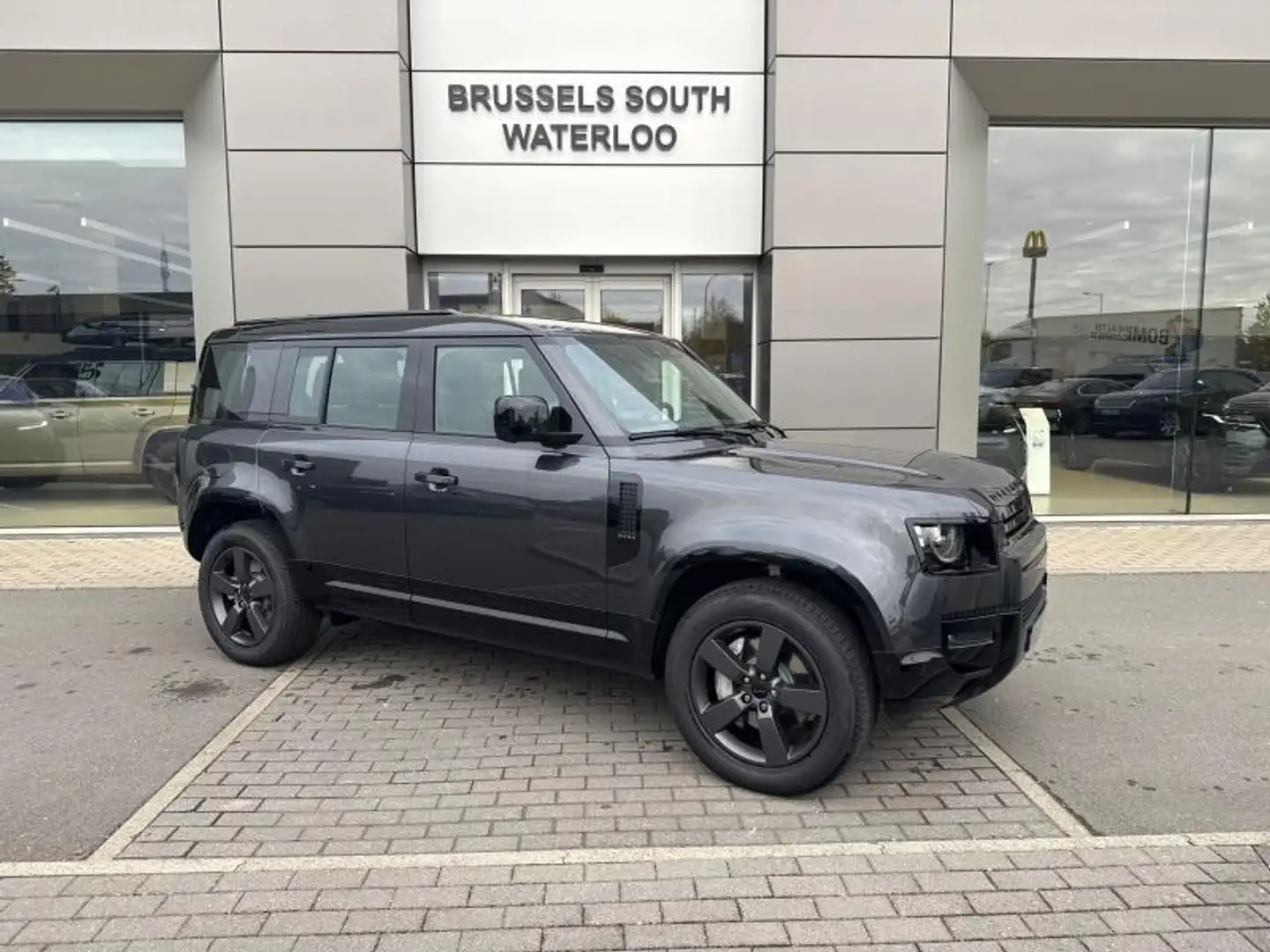 Land Rover Defender 110 D350 X-Dynamic HSE - Available 12/2025 Grijs - 1