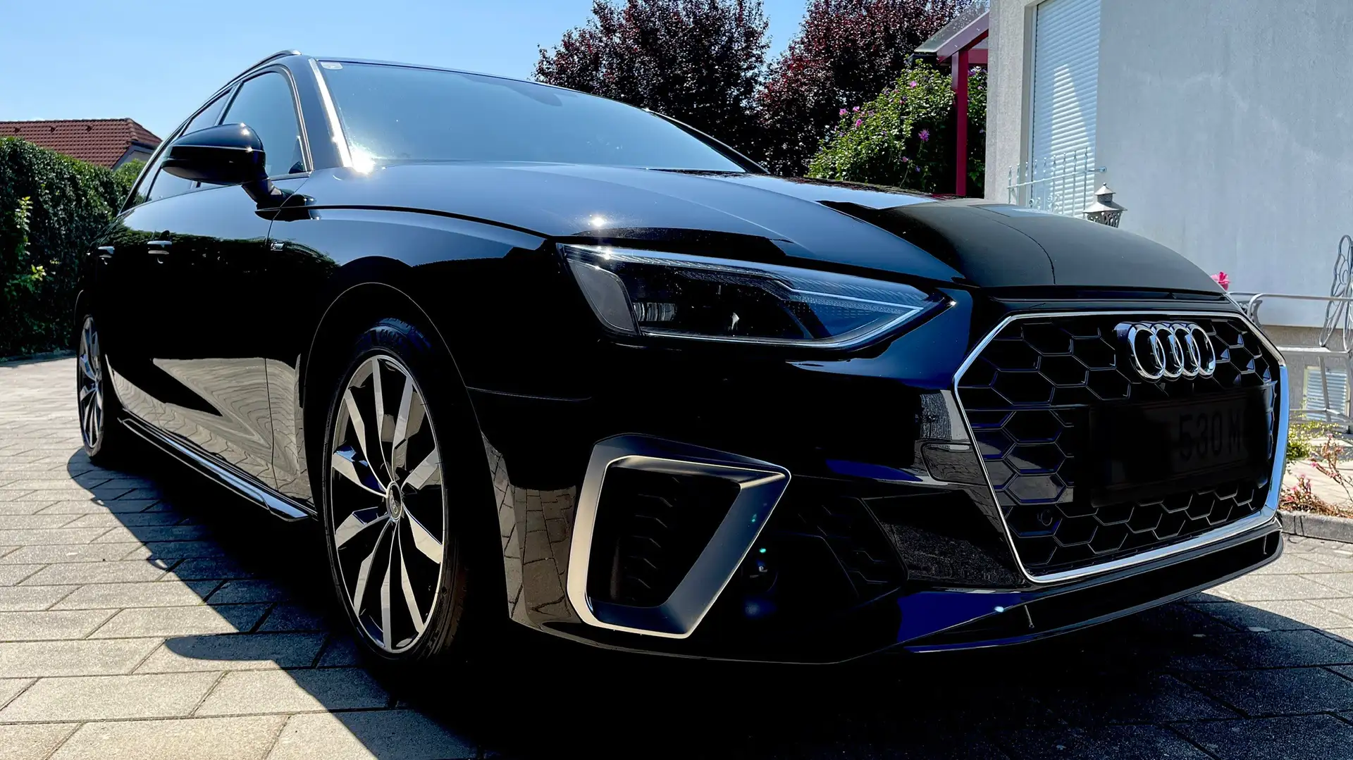 Audi A4 Avant 35 TDI S-line - 1