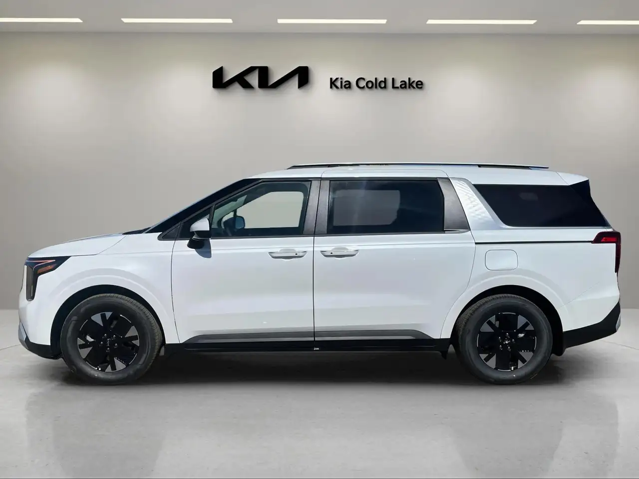 Kia Carnival снимка Kia Carnival