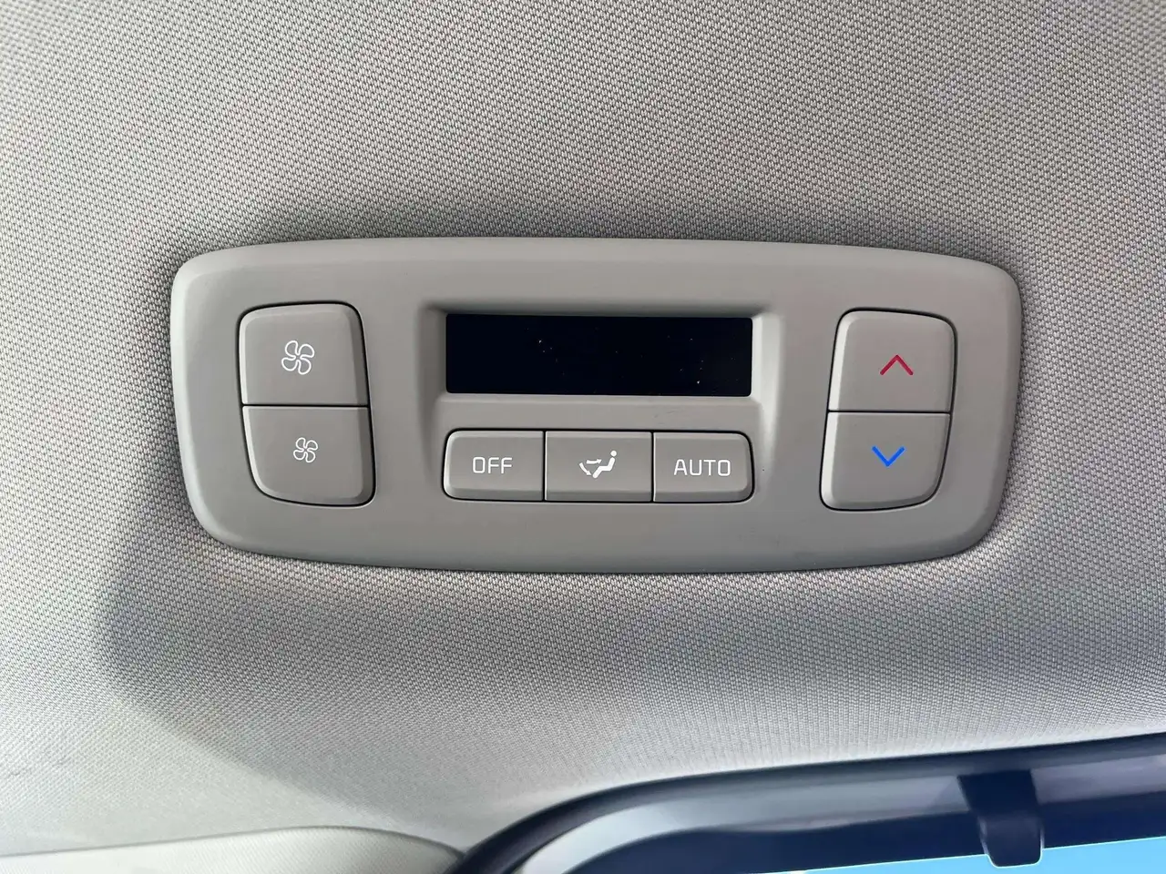 Kia Carnival снимка Kia Carnival