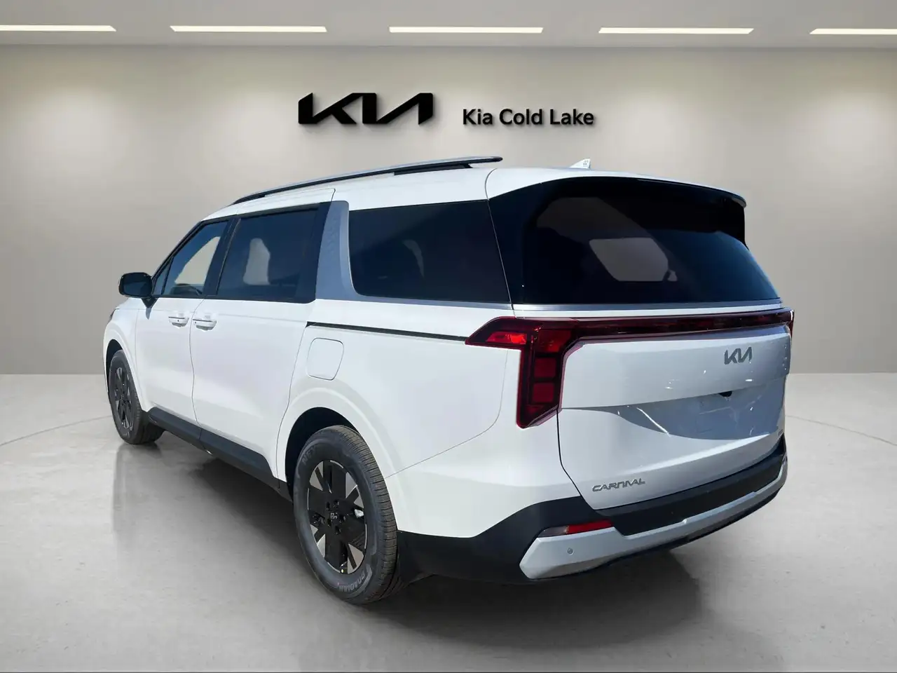 Kia Carnival снимка Kia Carnival