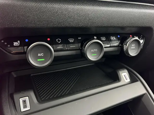 Citroen C4 view 12