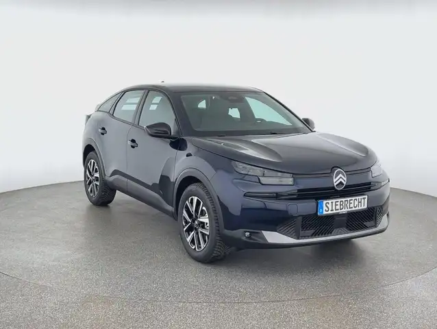 Citroen C4 view 3