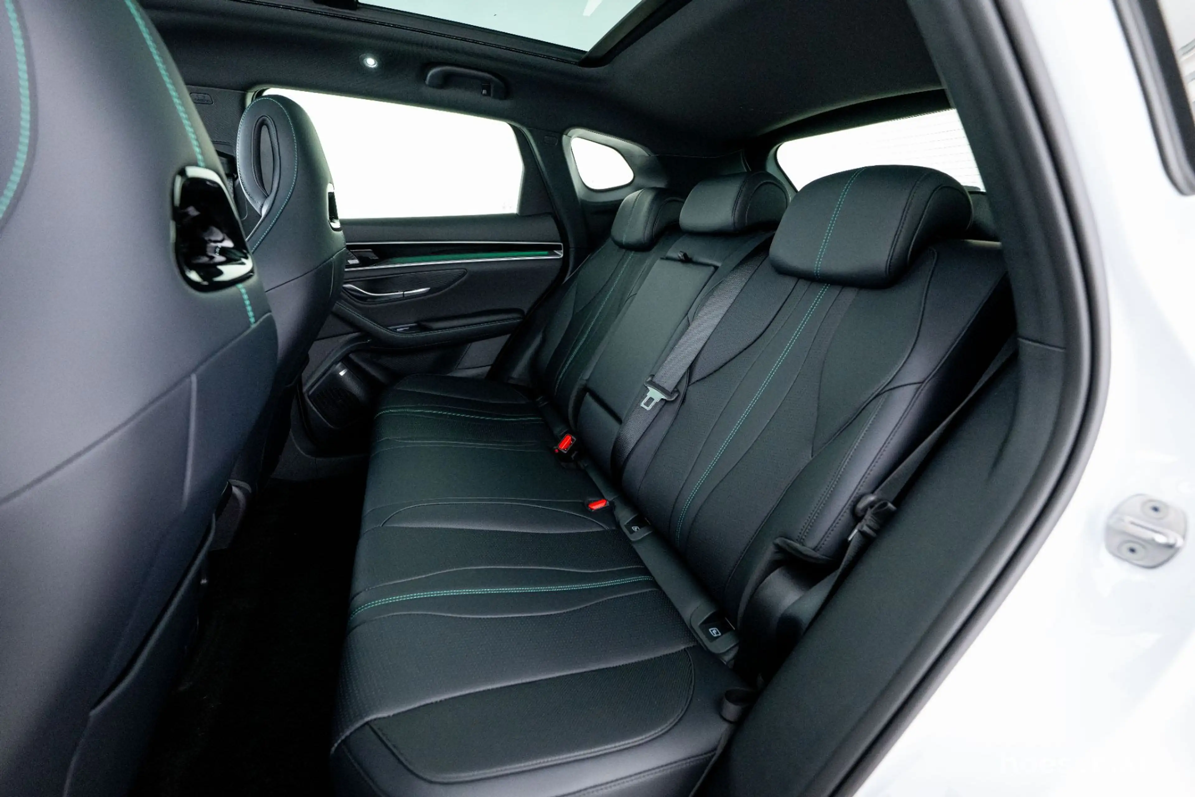 BYD Seal U DM-i DESIGN 4x4 NEUWAGEN AKTION ++ — photo 7
