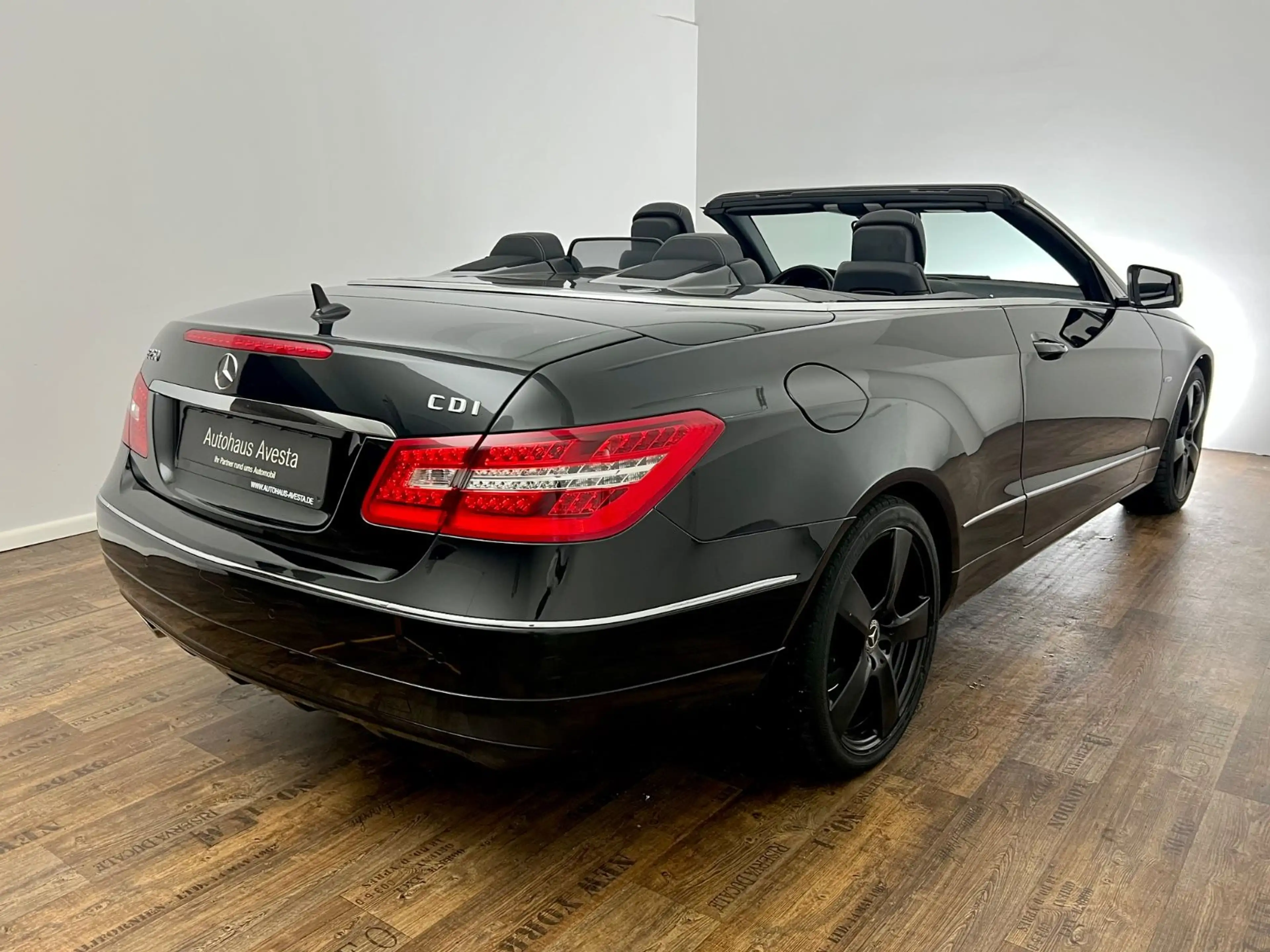 Mercedes-Benz E 250 CDI CABRIO/ RENTNER/ GARANTIE//NUR 76.tKM/ — photo 4