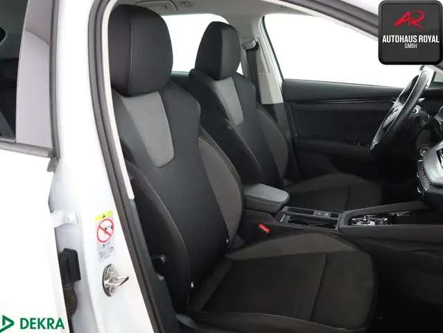 Skoda Octavia view 12