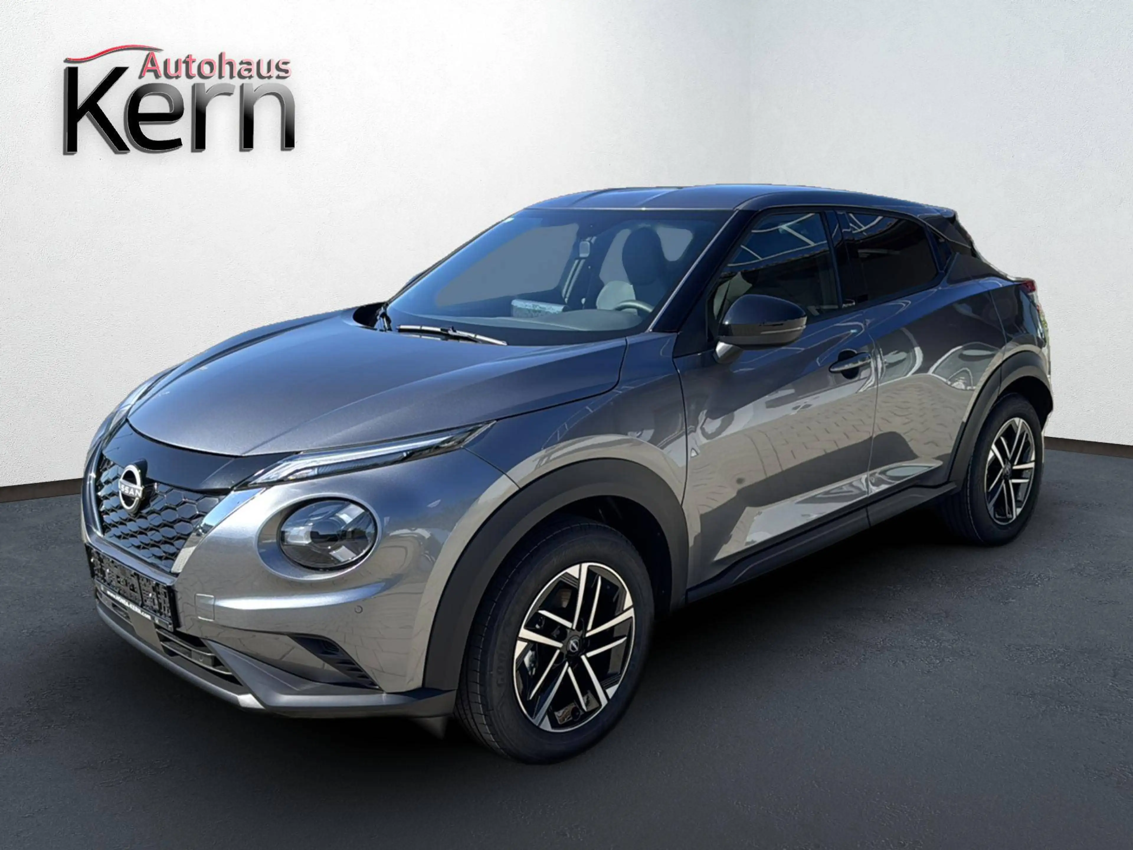 Nissan Juke 1.6 N-Connecta Hybrid 4AMT — photo 2