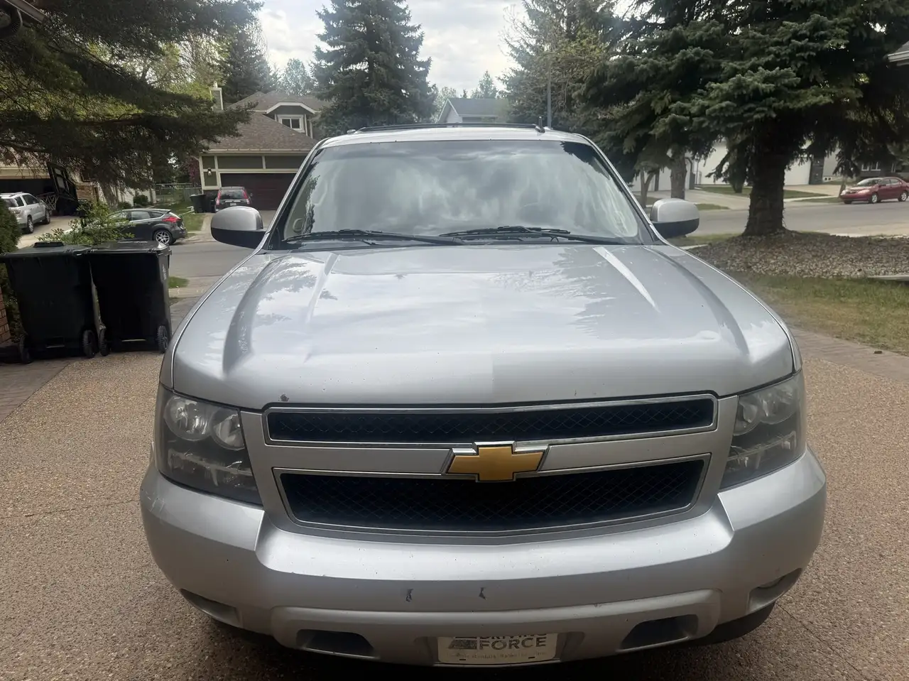 Chevrolet Suburban снимка Chevrolet Suburban