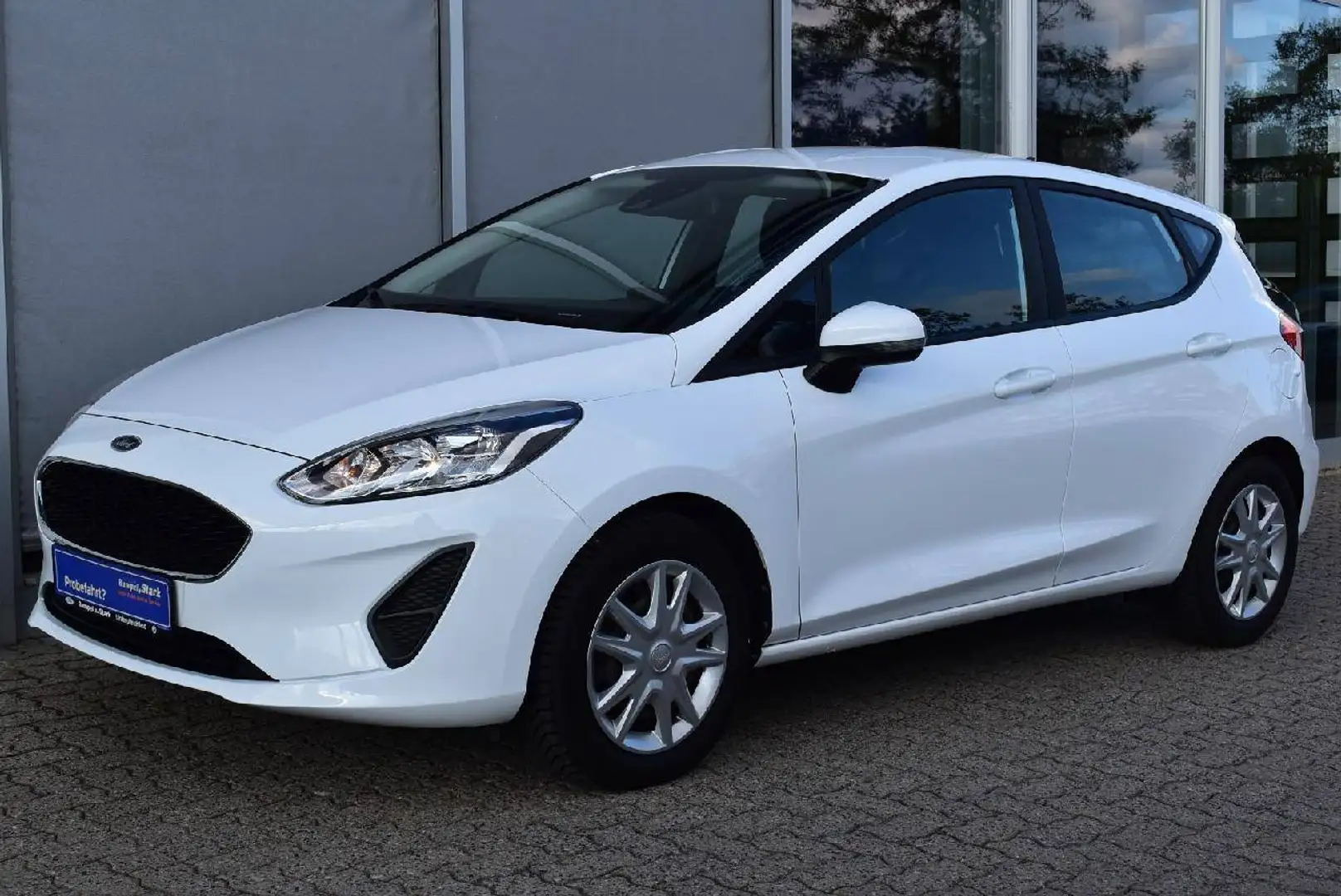 Ford Fiesta Cool & Connect Weiß - 2