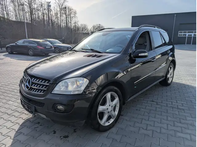 Mercedes-Benz ML 320 FESTPREIS Sport Paket*Navi*AHK*3,5T*Xenon*