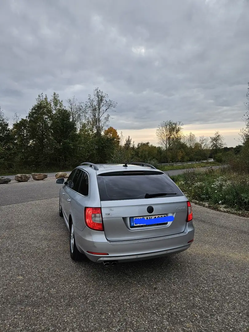 Skoda Superb Combi 2.0 TDI FAMILY - 2