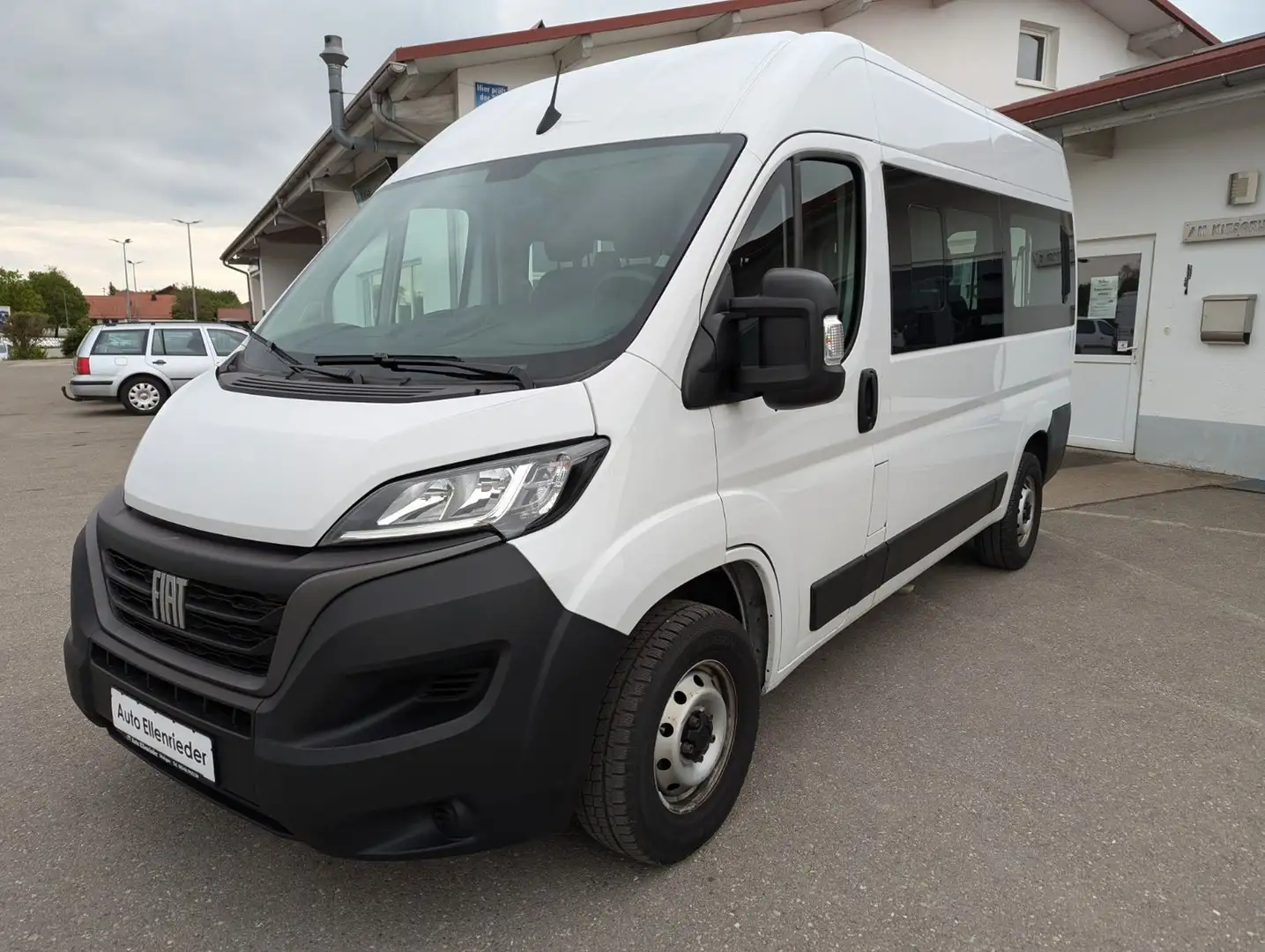 Fiat Ducato Hochr.-Kombi 33 140 L2H2 9 Sitzer Bus Белый - 1