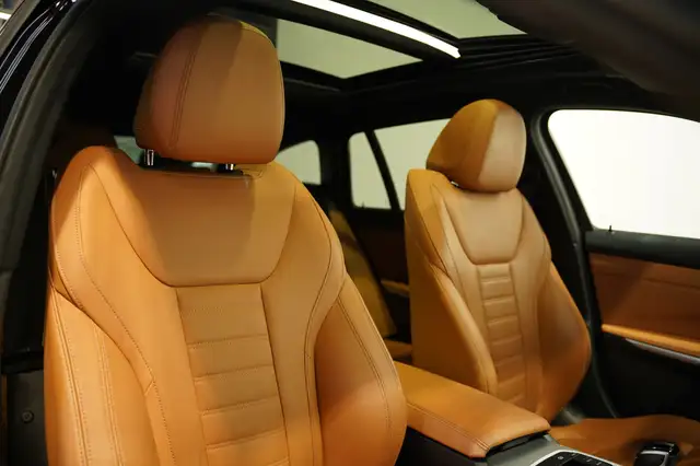 BMW 3 Series view 13