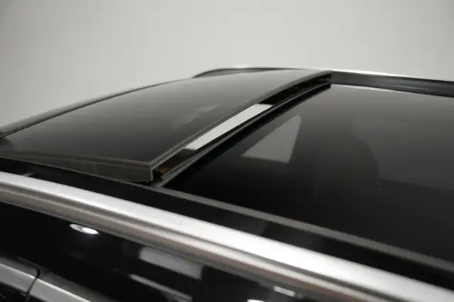 BMW 3 Series view 7