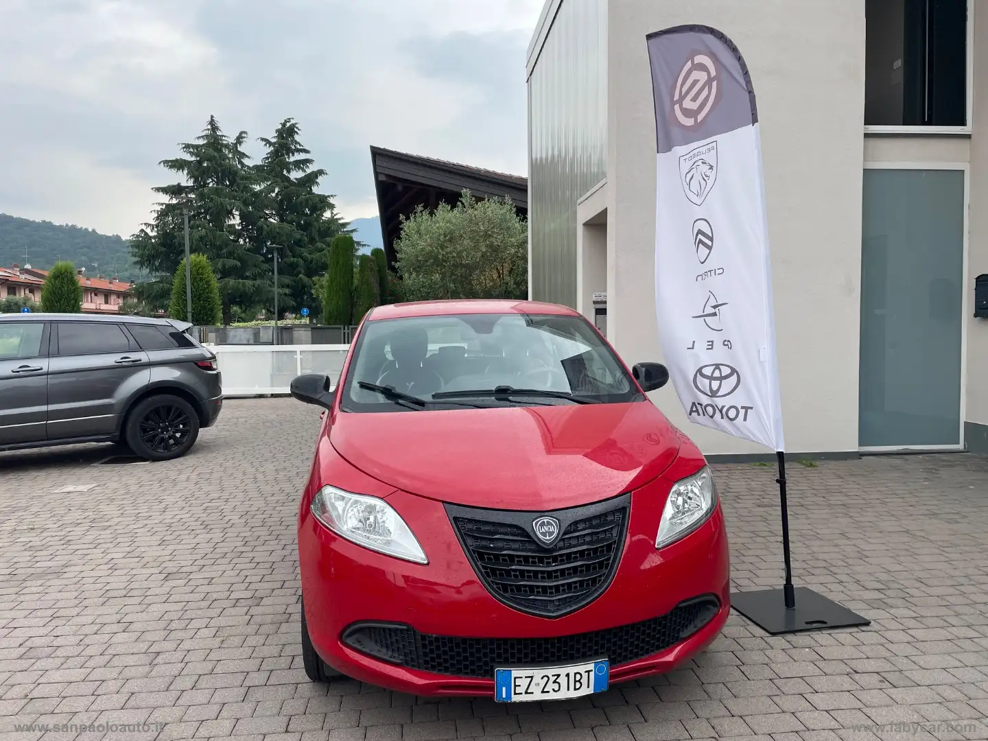 Lancia Ypsilon 1.2 69 CV 5p. GPL Ecochic Gold Rood - 1