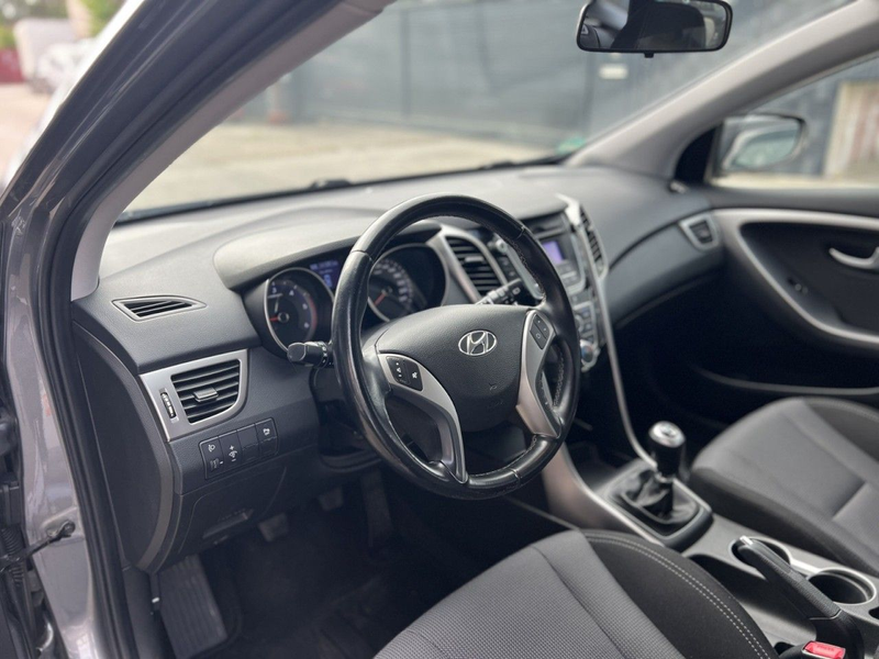 Hyundai i30 cw Trend *2.Hand*Scheckheftgepflegt*Euro5* — photo 10