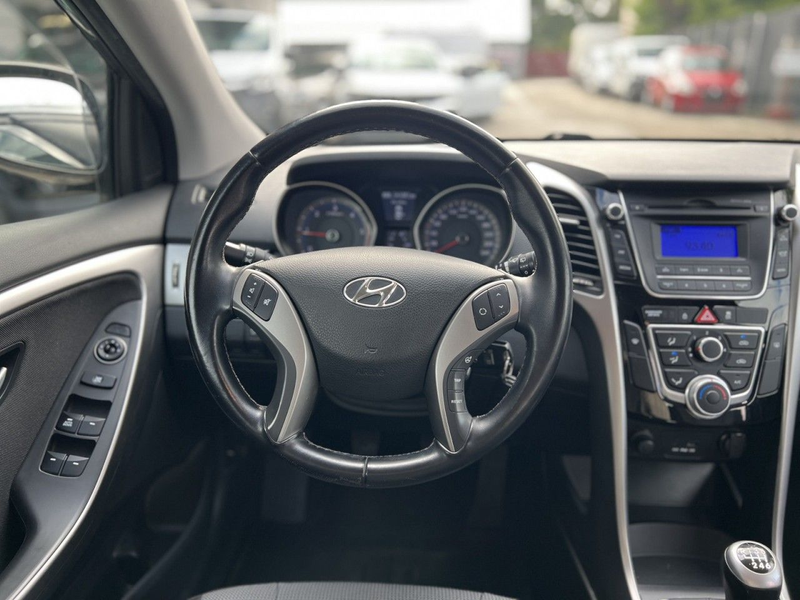 Hyundai i30 cw Trend *2.Hand*Scheckheftgepflegt*Euro5* — photo 11