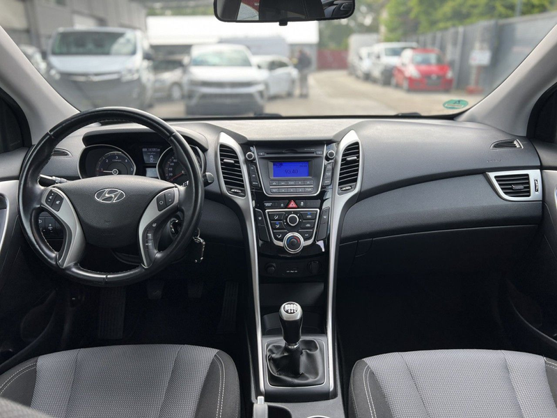 Hyundai i30 cw Trend *2.Hand*Scheckheftgepflegt*Euro5* — photo 12