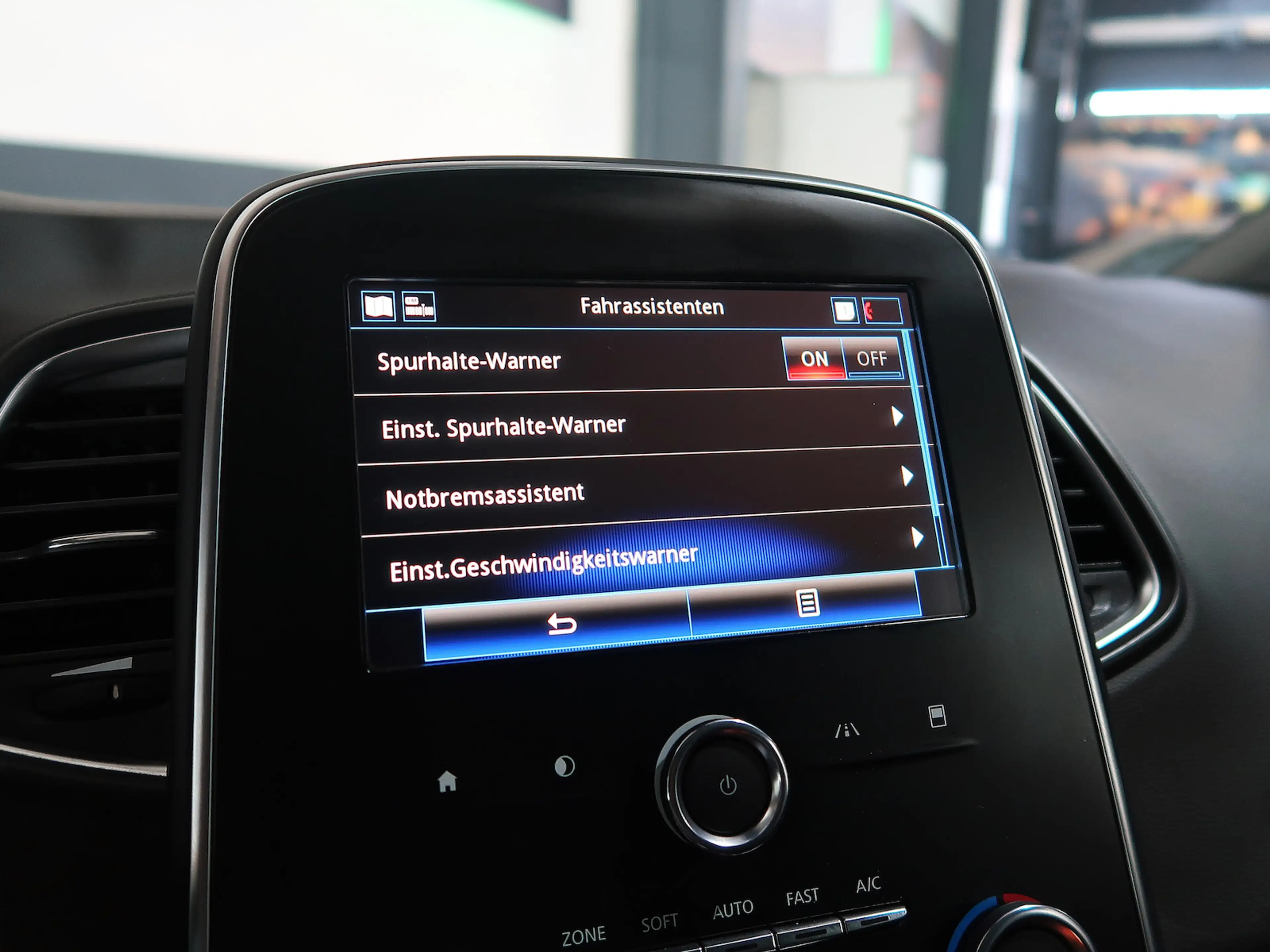 Renault Grand Scenic DCI De Luxe BLACKSTYLE*AUT*ASSIST — photo 17