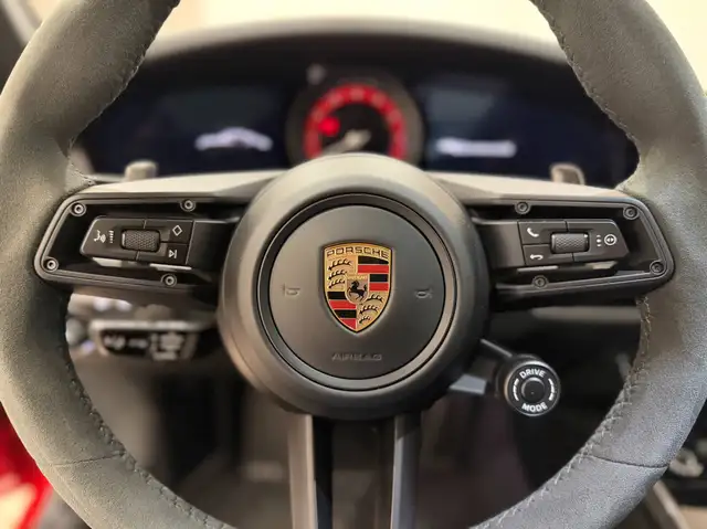 Porsche 911 view 13