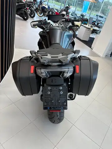 BMW R 1300 RT view 2