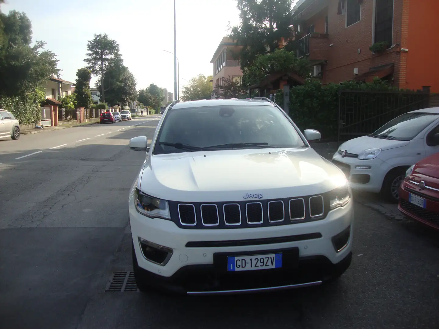 Jeep Compass 1.3 t4 phev Limited 4xe at6 Hybrid Weiß - 1