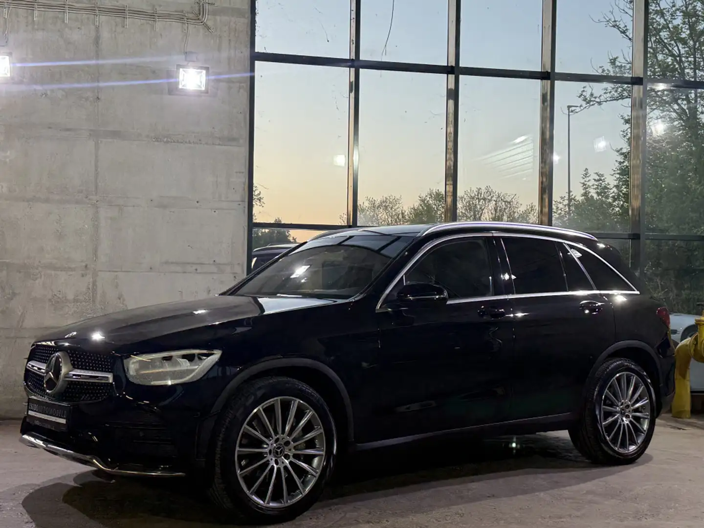 Mercedes-Benz GLC 220 d 4-Matic AMG LED MBUX Sitzbelüftung 20 Noir - 2