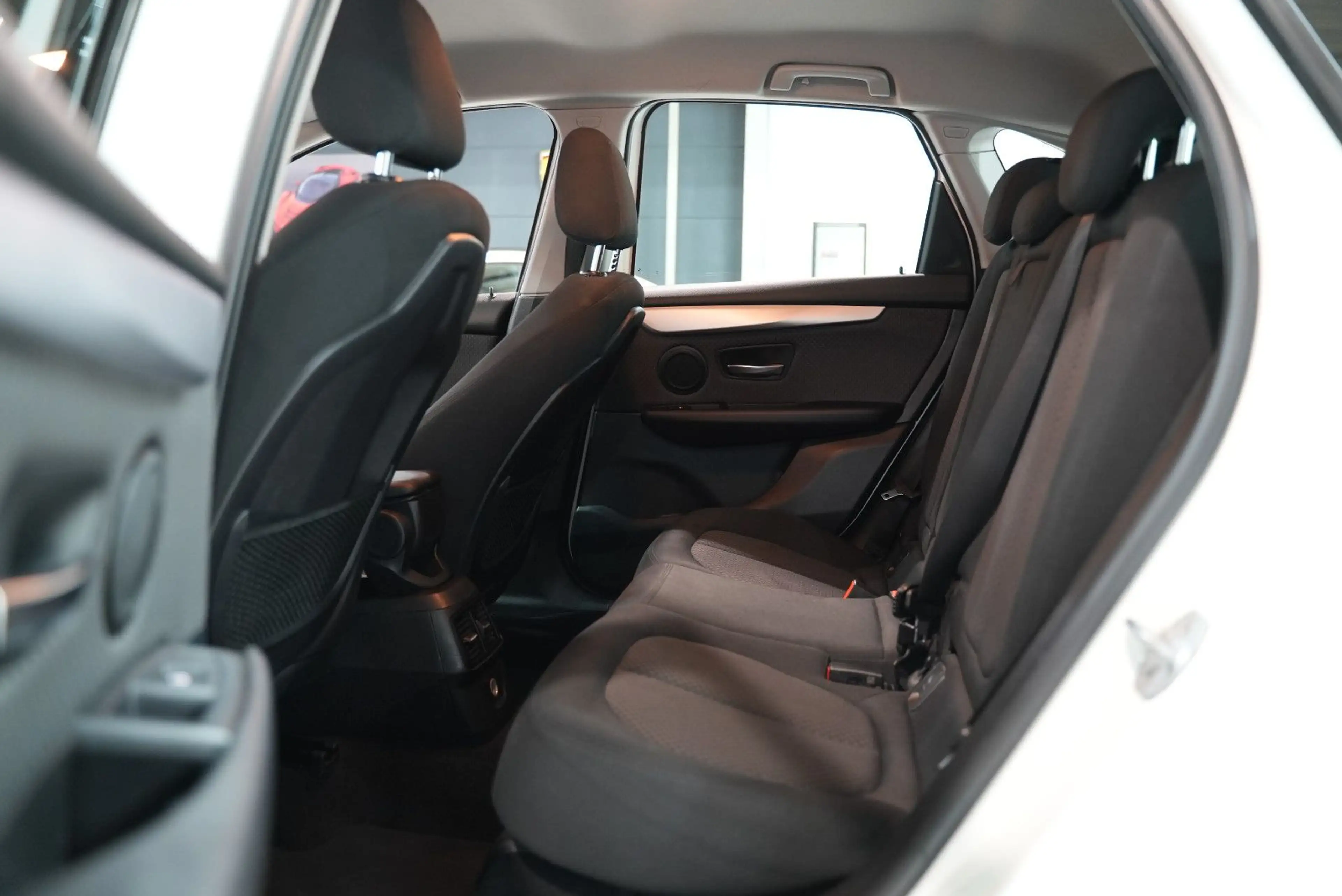 BMW 216 2 Active Tourer 216 d Advantage — photo 15