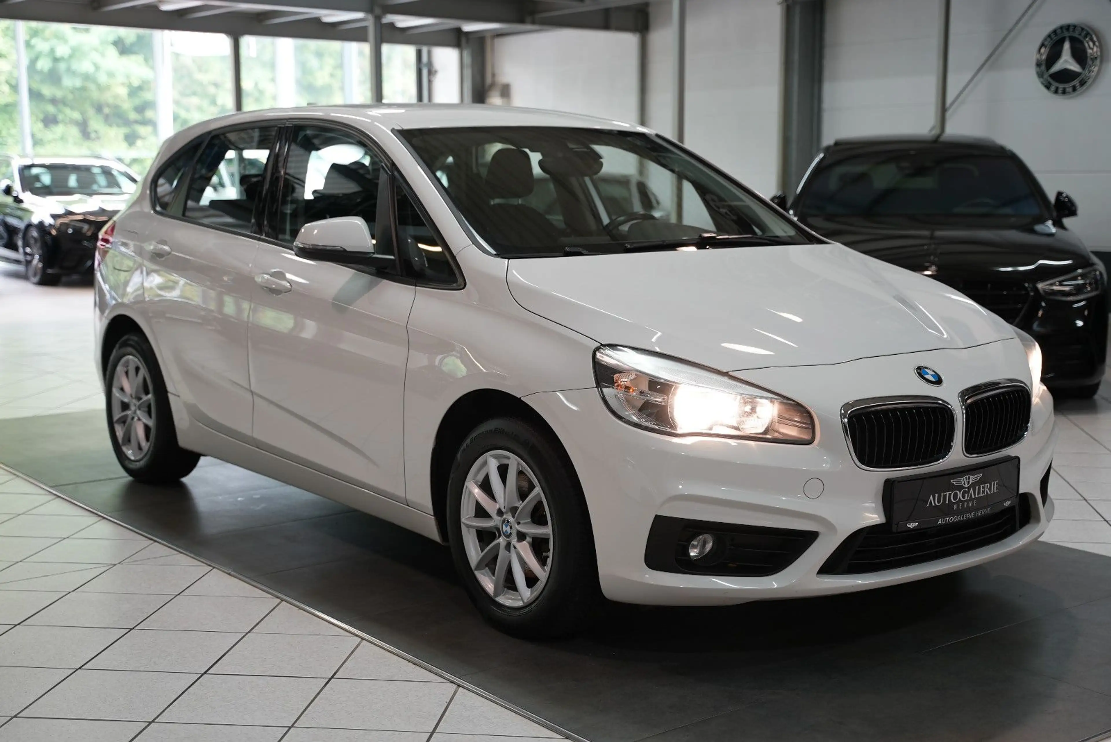 BMW 216 2 Active Tourer 216 d Advantage — photo 3