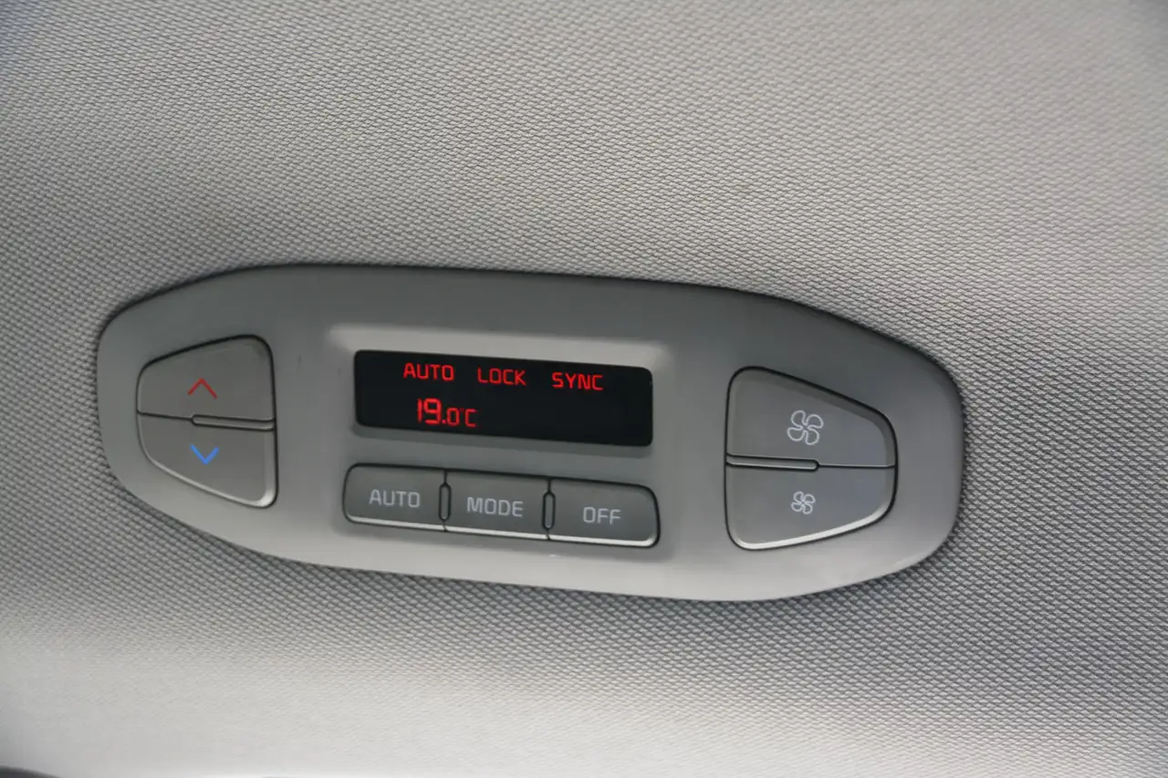 Kia Sedona снимка Kia Sedona