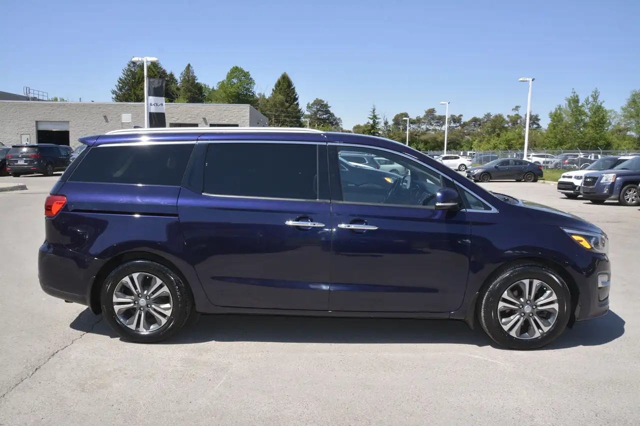 Kia Sedona снимка Kia Sedona