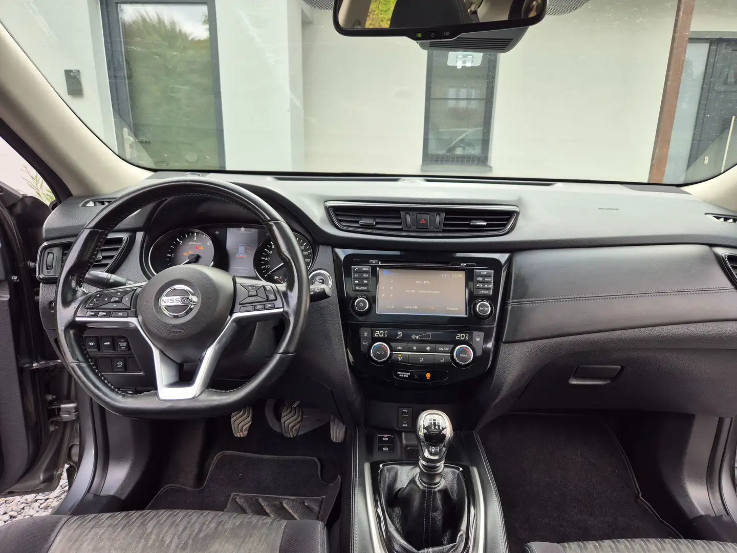 Nissan X-Trail Tekna 1.6 4x4 diesel 2016 Grijs - 2