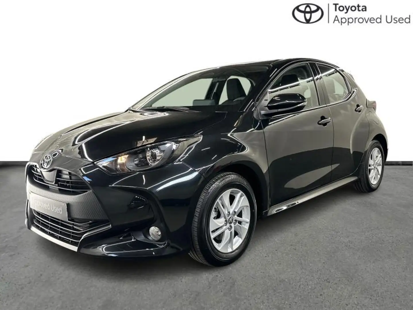 Toyota Yaris Dynamic + CARPLAY Zwart - 1