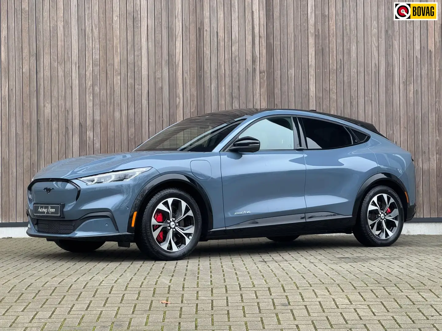 Ford Mustang Mach-E Premium AWD 75 kWh / 19' / Winterpack / Bleu - 1