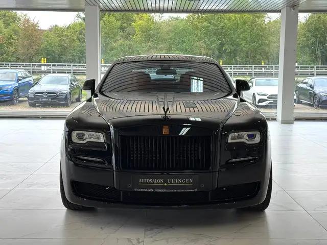 Rolls-Royce Ghost view 3