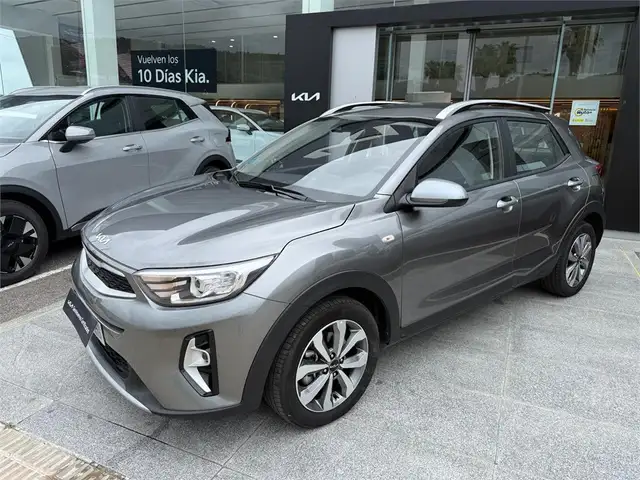 Kia Stonic 1.0 T-GDi MHEV Concept 100
