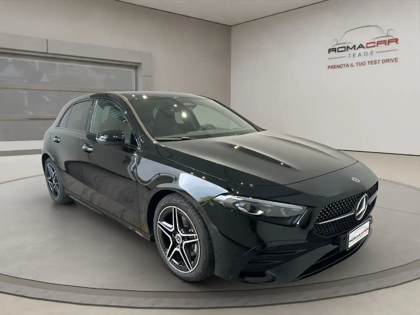 Mercedes-Benz A 180 d Automatic 4p. AMG Premium ITALIANA P. CONSEGNA Nero - 2
