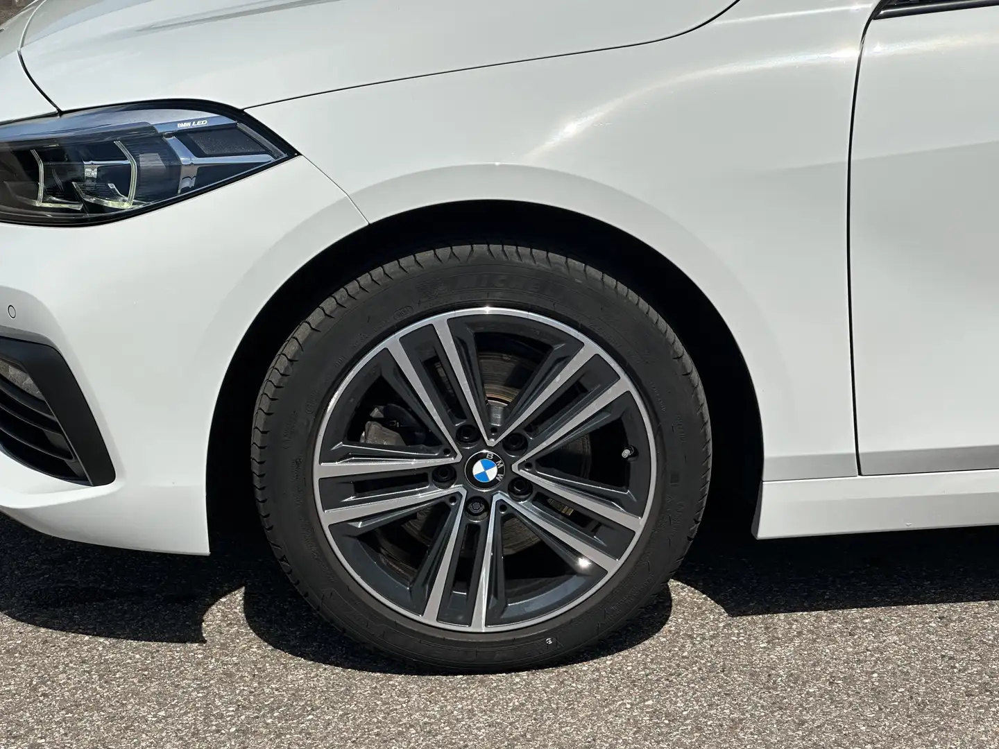 BMW 118 i Advantage DAB LED WLAN Pano.Dach Tempomat Blanco - 2