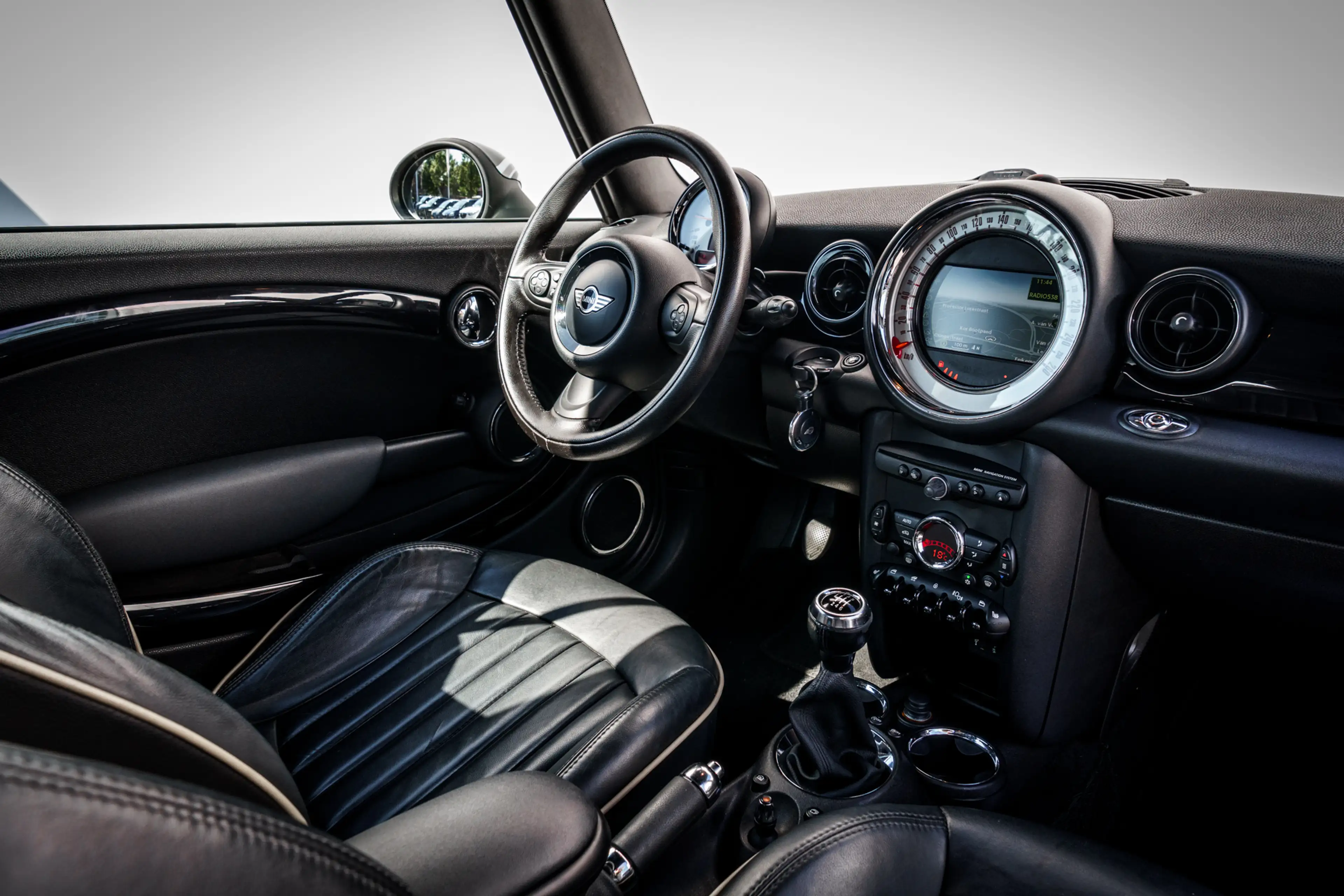 MINI Cooper Cabrio 1.6 Chili | Stoelverwarming | Leder | Cruise Contr — photo 3